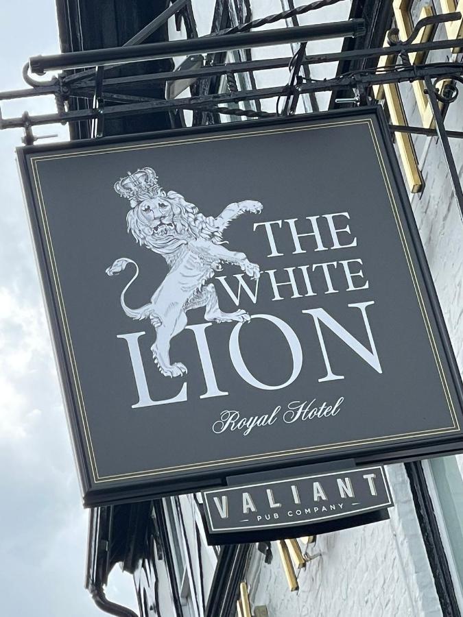 White Lion Royal Hotel Бэйла Экстерьер фото